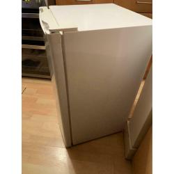 White ?Essentials? Undercounter fridge