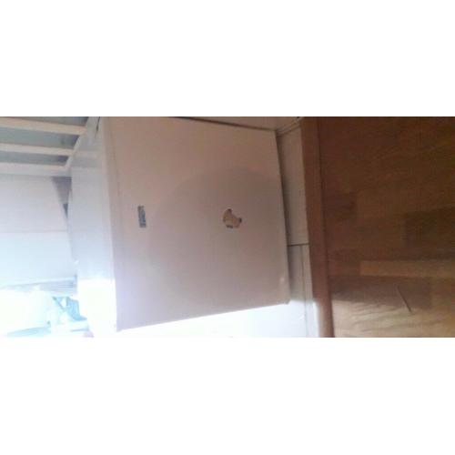 Lec Under Table Fridge