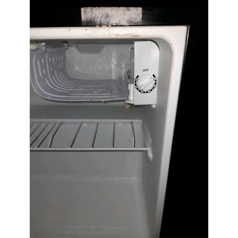 Mini fridge