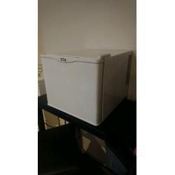 Kuhla table top cooler