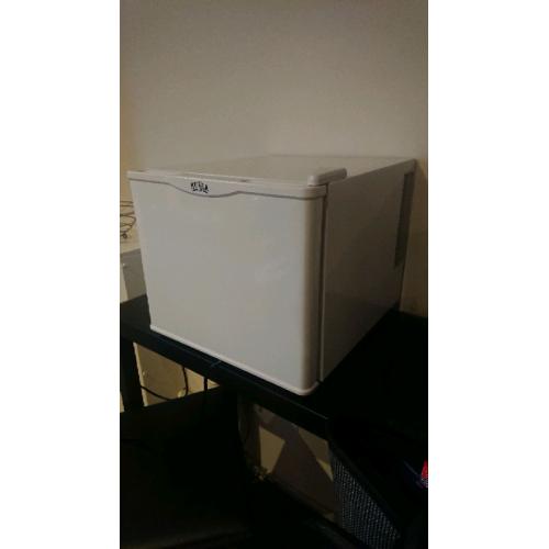 Kuhla table top cooler