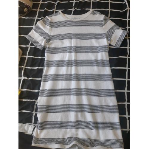 Clothes, never worn