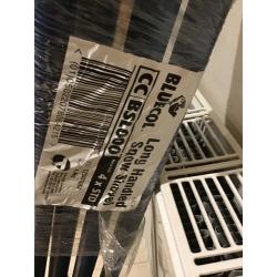 Brand new bluecol long handle steel edged snow shovel ?10 caerleon