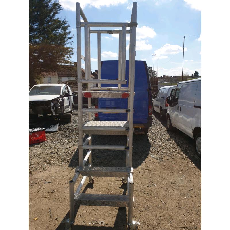 Aluminium Podiums