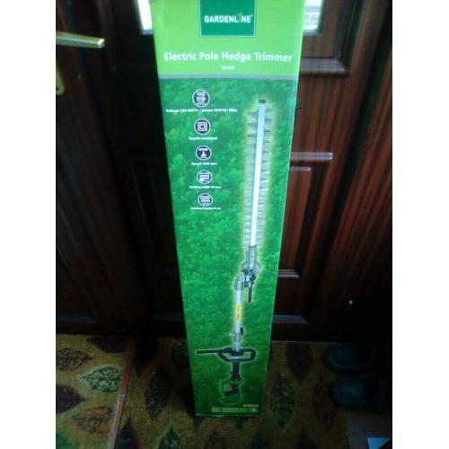 Gardenline Electric Pole 1010W Hedge Trimmer. Boxed as New.