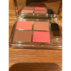 Christmas Gift - Estee Lauder Deluxe All-Over Face Compact Beauty Product + Pouch