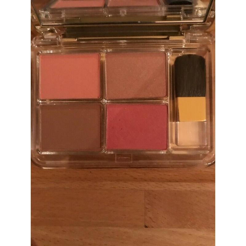 Christmas Gift - Estee Lauder Deluxe All-Over Face Compact Beauty Product + Pouch