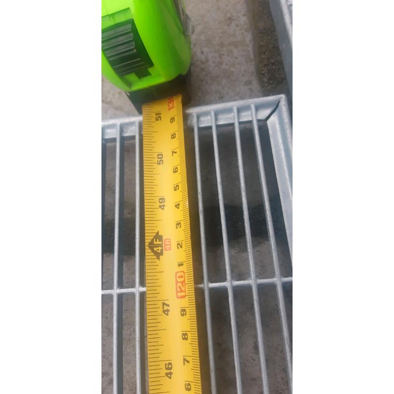 Cattle grate type covers