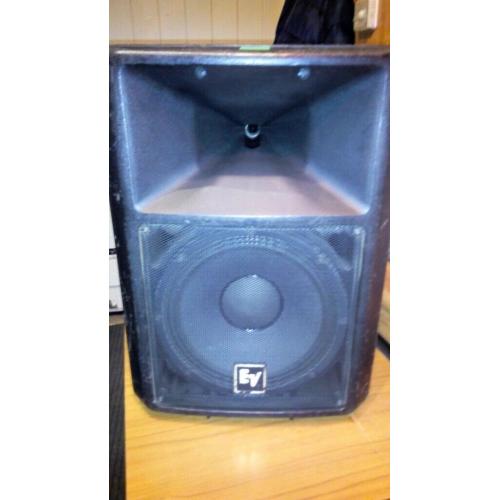 EV SX 200 PAIR. 1X12 300 W RMS 1200 W PEAK. + COVERS. GREAT WORKING ORDER.