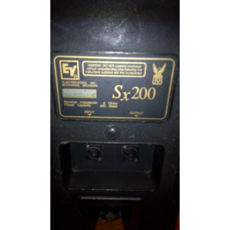 EV SX 200 PAIR. 1X12 300 W RMS 1200 W PEAK. + COVERS. GREAT WORKING ORDER.