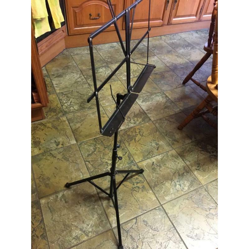 Great music sheet holder