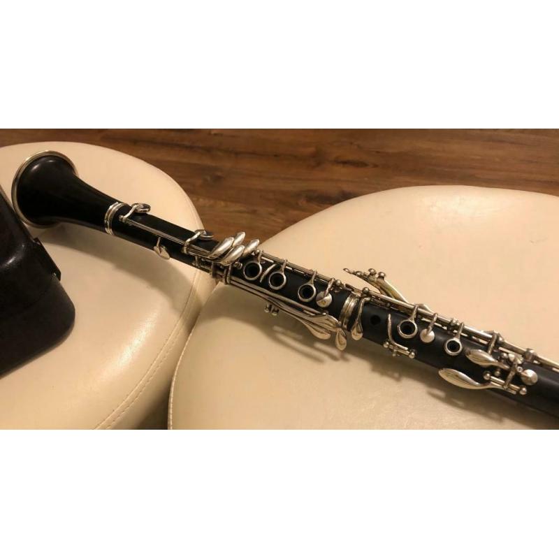 Jupiter Clarinet with case