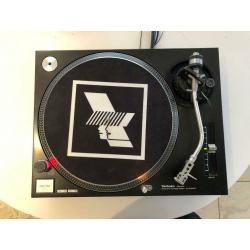 Technics 1210 mk2 pair