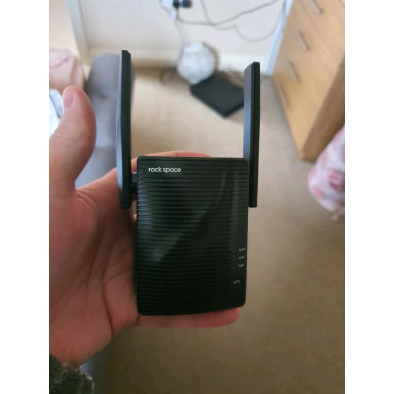 Rock Space WiFi Booster/Range Extender AC1200 2.4g & 5g dual band