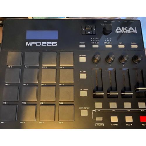 AKAI MPD226