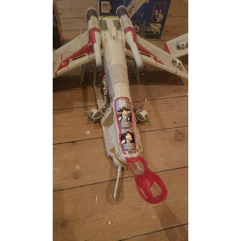 Star wars figures and vehicles