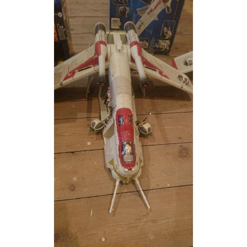 Star wars figures and vehicles