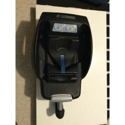 Baby car seat, extra base and rain cover