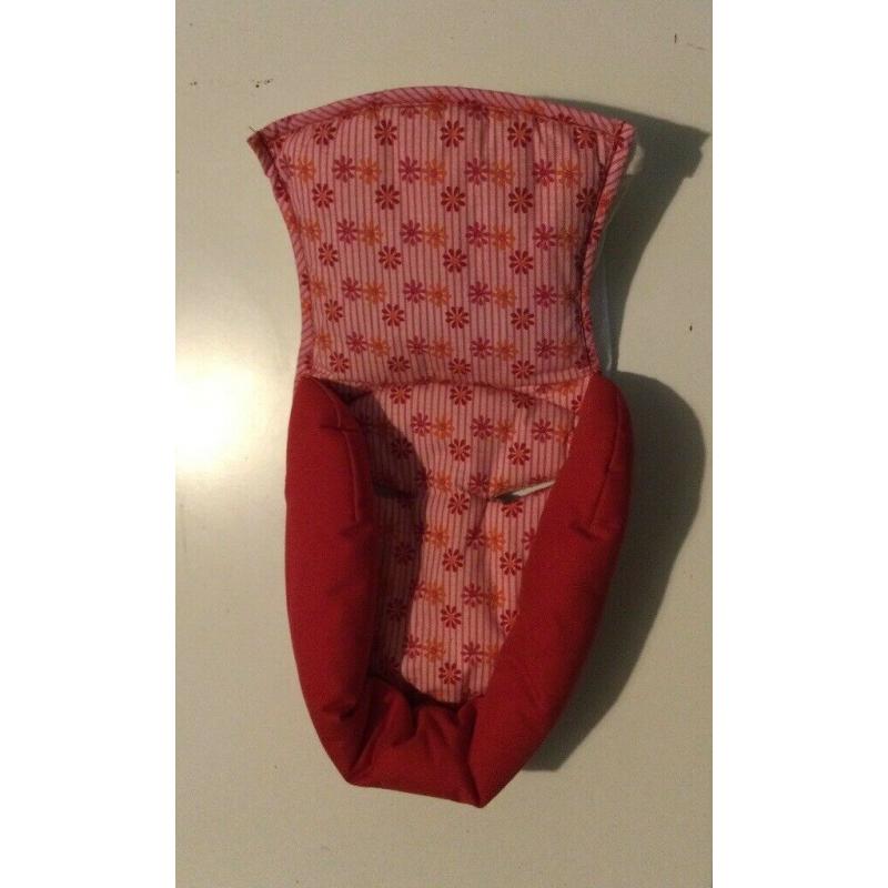 Baby car seat, extra base and rain cover