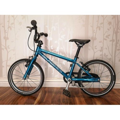 Isla Bike CNOC 16 - Teal - with kick stand - Excellent condition