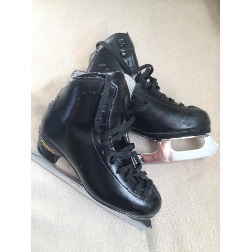 Risport RF4 Skates (black) - size 220