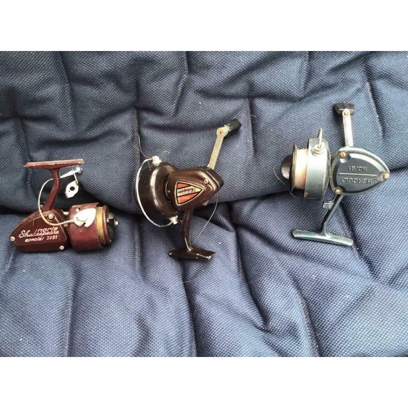 3 Fishing reels ,bag and accessories