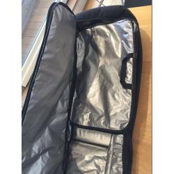 New with tags, Dakine Fall Line Roller Ski Wheelie Snowboard Luggage Bag 190cm
