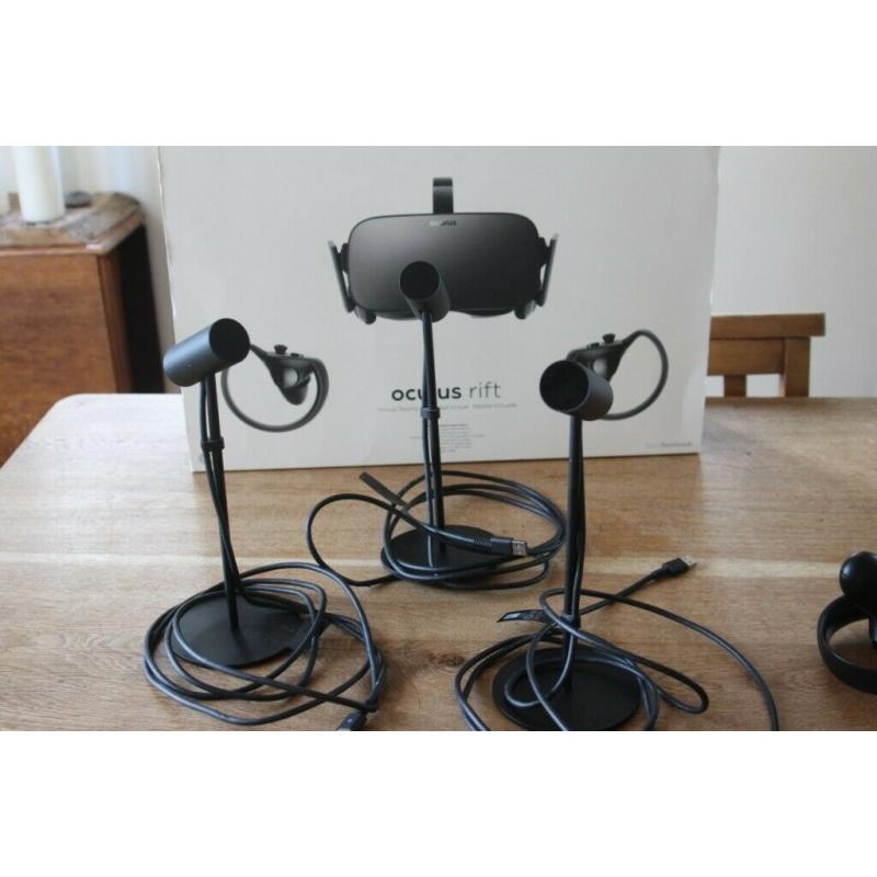 Oculus Rift CV1 Virtual Reality Headset + 3 Sensors + 2 Touch Controllers