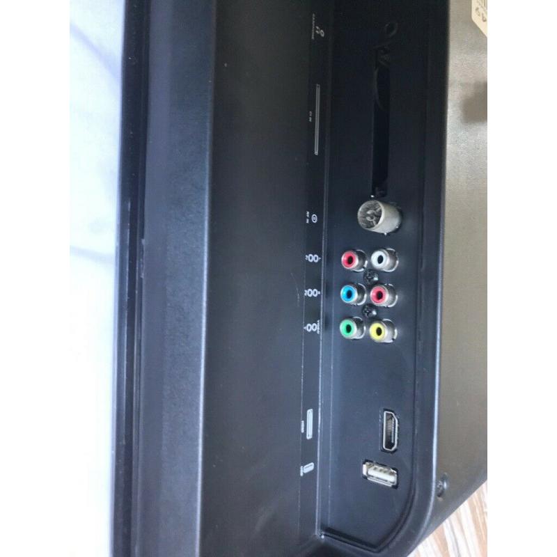 TV. (19"?} with integral DVD player