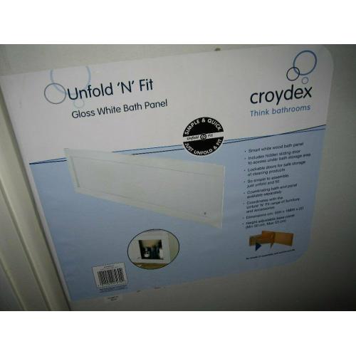 Croydex Unfold'N'Fit White Bath Panel.