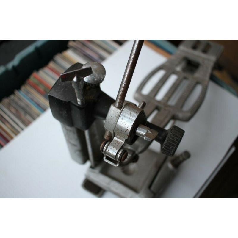 Premier 252 single bass drum pedal - Leicester - '80s - later version/vented 'board- Vintage