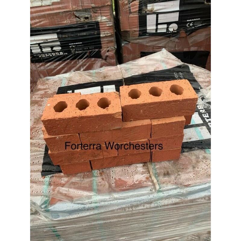 65m Worcester red multi@ ?200. Multiple Packs Available