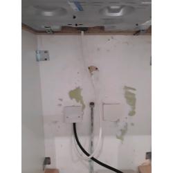 Beko 4 ring gas hob and Stainless steel splash back