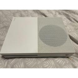 Xbox one S 2tb plus 5 games