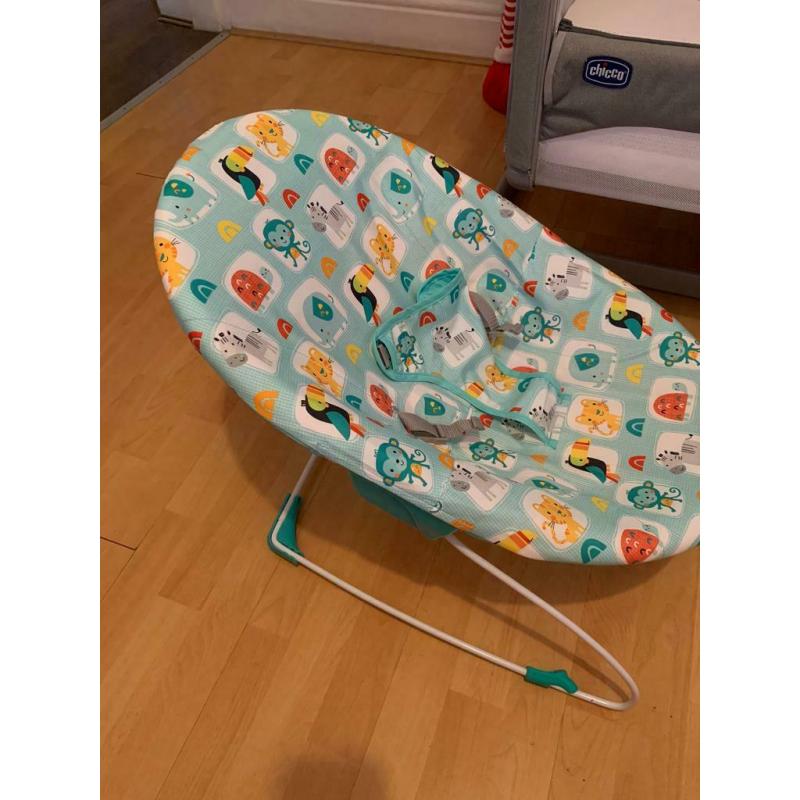 Baby bouncing chair