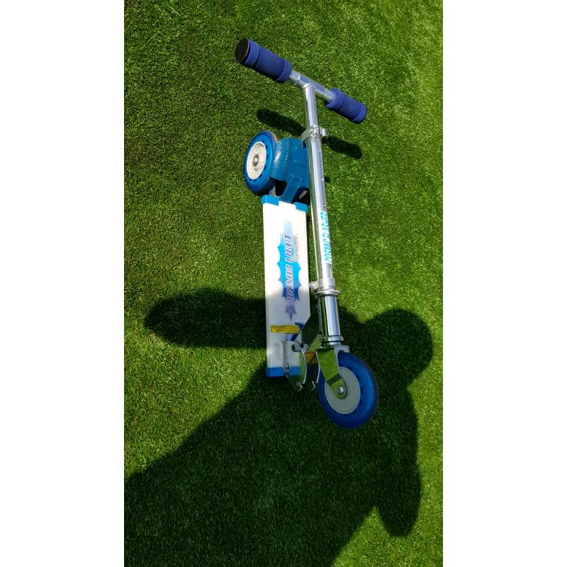 Child's scooter