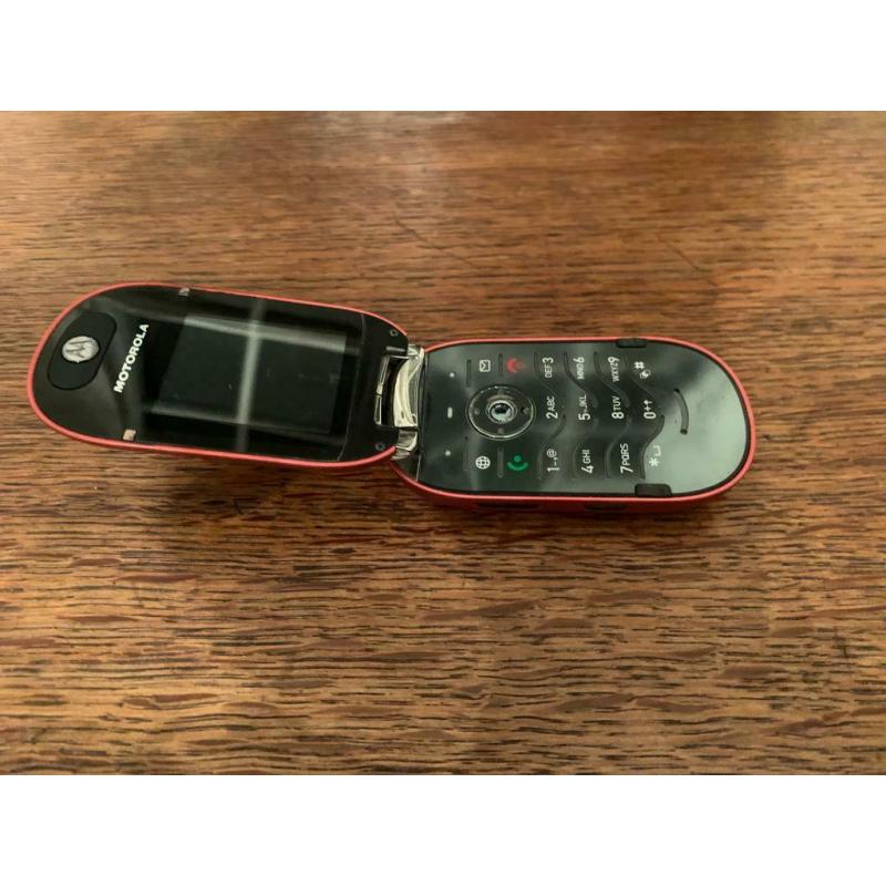 Motorola pebble mobile phone