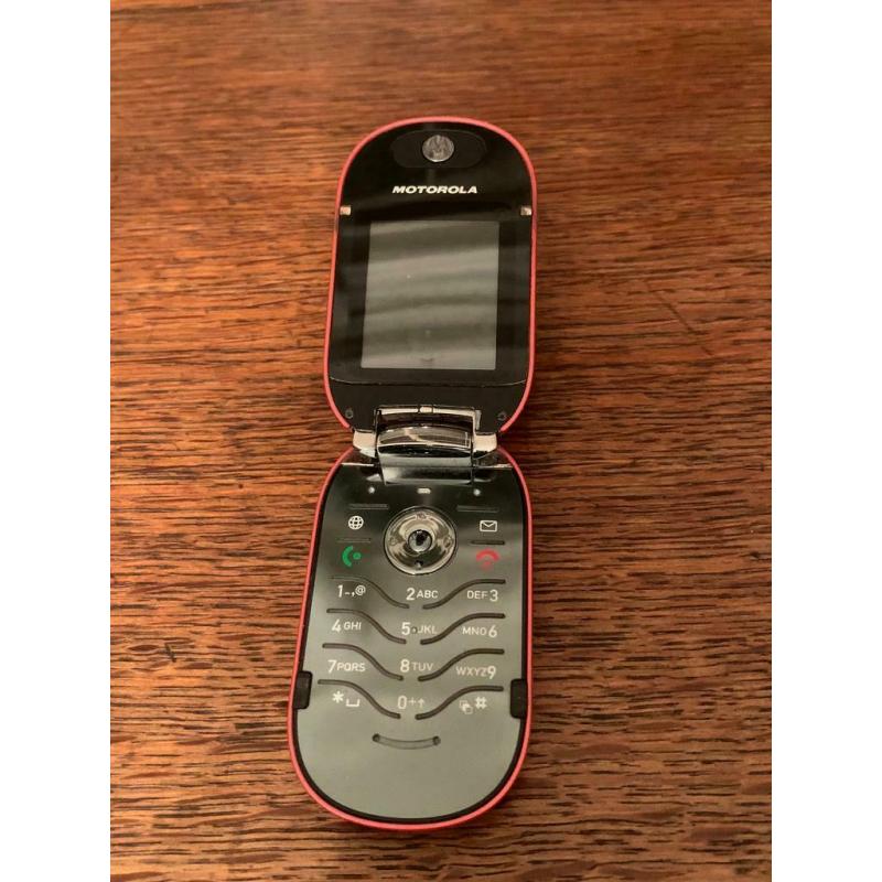 Motorola pebble mobile phone