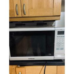 Large Hitachi 900w microwave