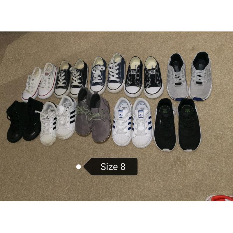Boys trainers various sizes. (27 pairs)