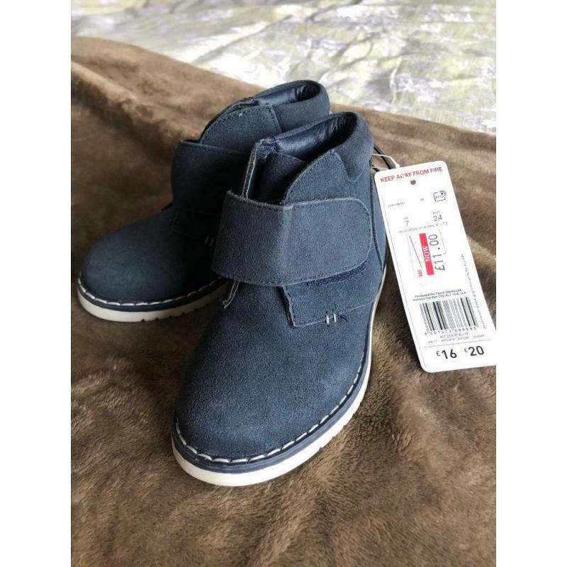 Girls boots infant size 7