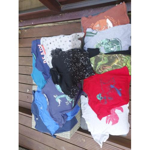 Bundle of Tshirts aged 3-5