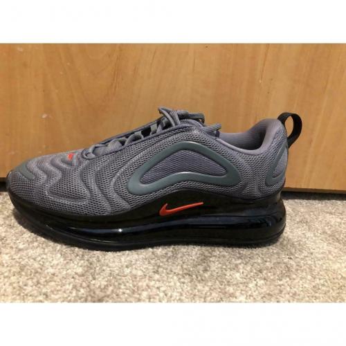 Nike 720 size 4.5