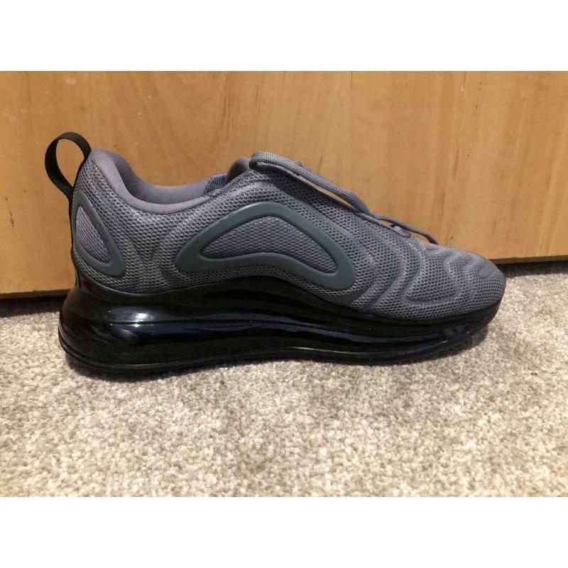 Nike 720 size 4.5